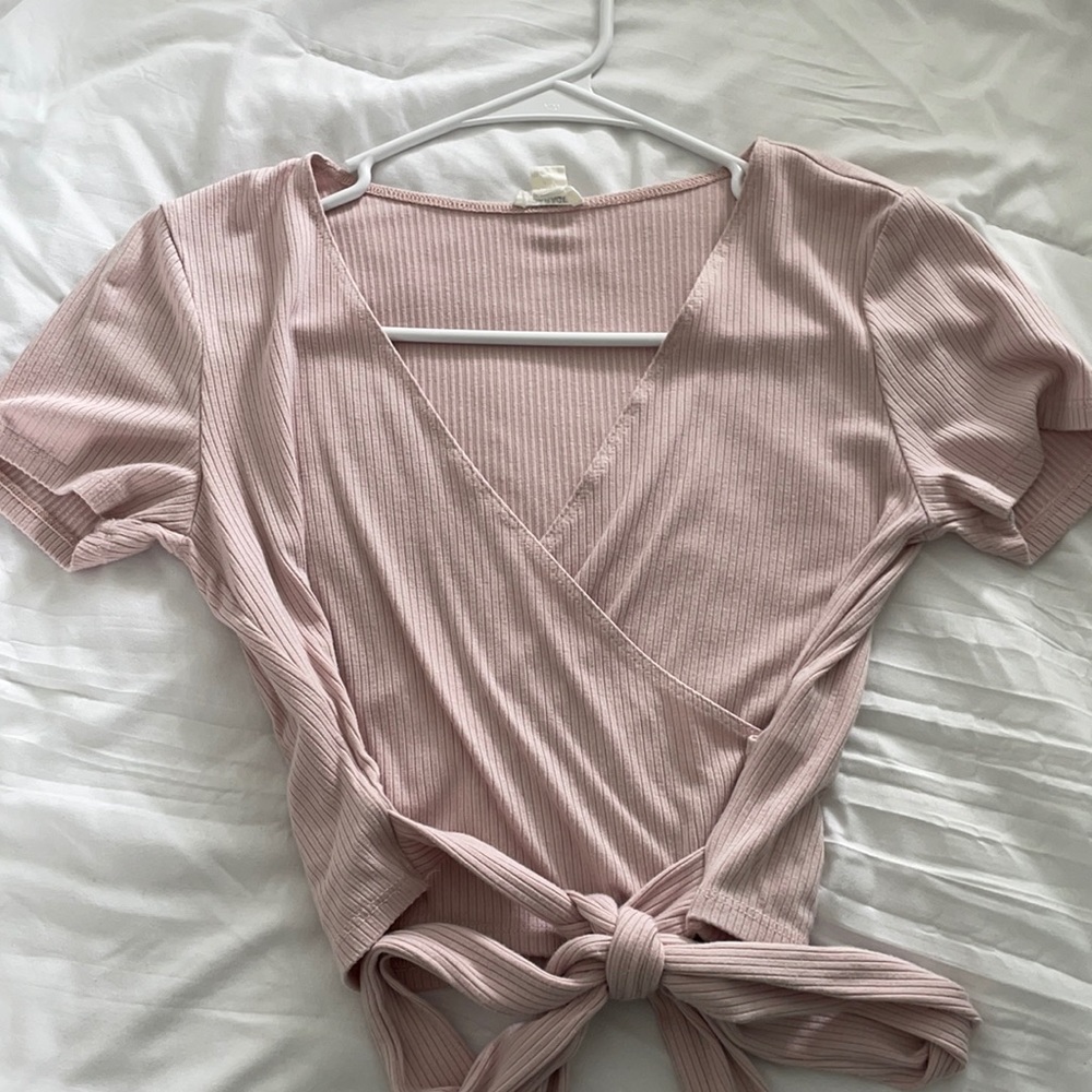 Cross over t-shirt with bow